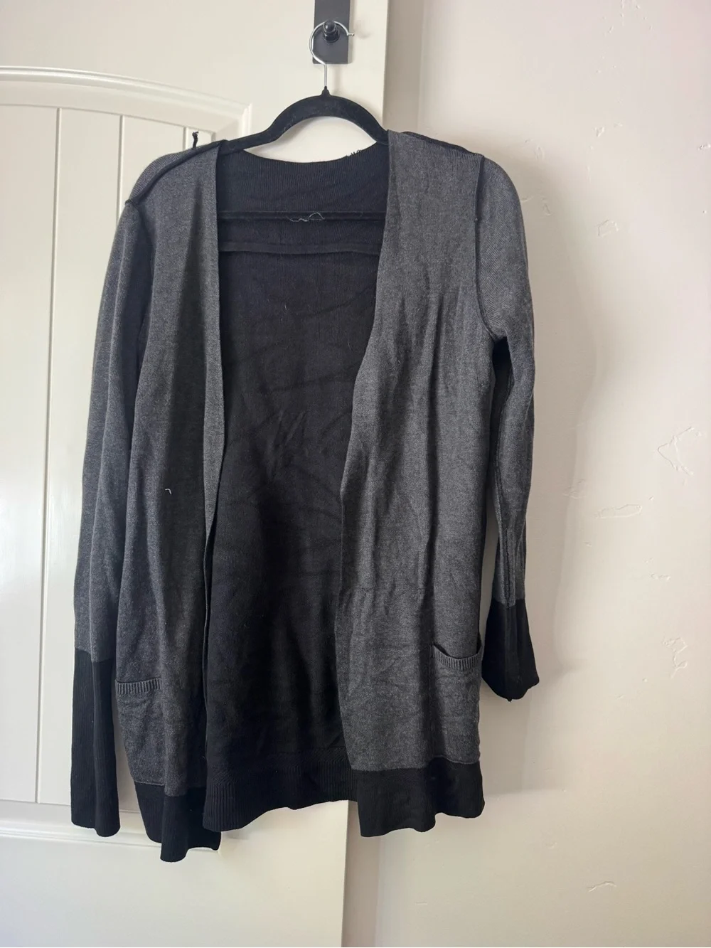 lululemon athletica Gray & Black Open-Front Cardigan